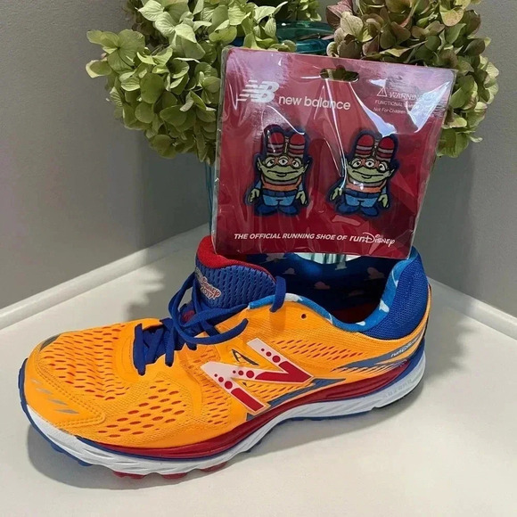 New Balance runDisney 2017 Toy Story Aliens Shoe Lace Clips - Picture 3 of 10